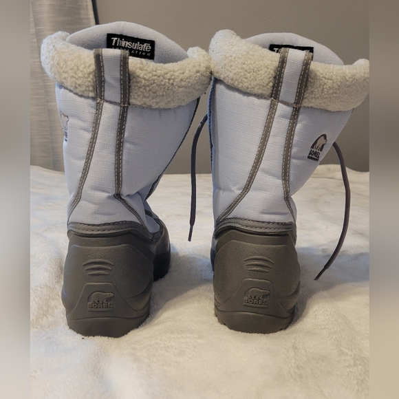 Sorel Women's Winter Boots in Gray and White 8.5 - Picture 3 of 7